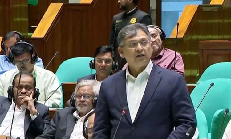 ইউনূস সরকারের কাজের তদন্ত চাইলেন স্বরাষ্ট্রমন্ত্রী