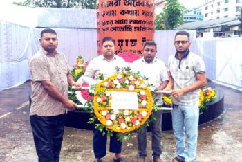 জুলাই স্মৃতিস্তম্ভে সিলেট অনলাইন প্রেসক্লাবের শ্রদ্ধা নিবেদন