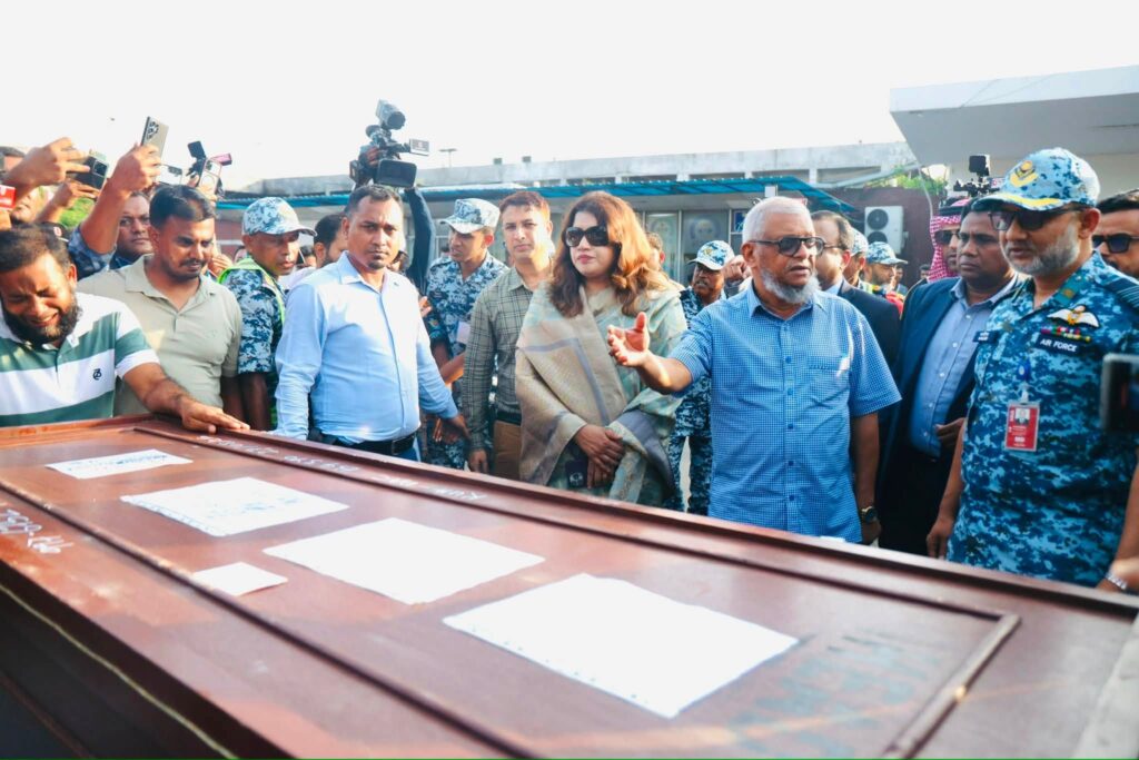 ৯ প্রবাসীর মরদেহ গ্রহণ করলেন প্রবাসীমন্ত্রী