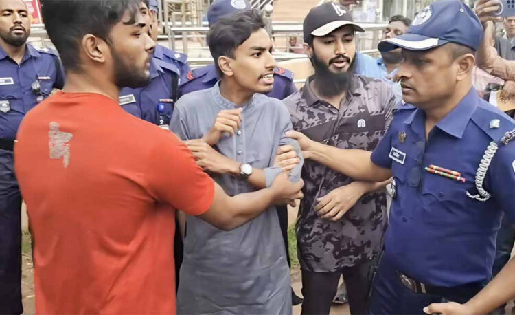 হবিগঞ্জে বৈষম্যবিরোধী ছাত্র আন্দোলনের জেলা সদস্যসচিবসহ আটক ৩