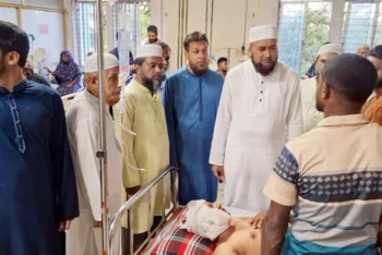 আহতদের দেখতে হাসপাতালে সিলেট মহানগর জামায়াত নেতৃবৃন্দ