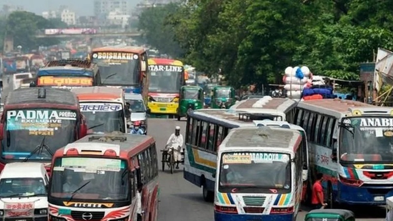জ্বালানির দাম বৃদ্ধিতে বাড়ল বাসভাড়া