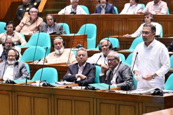১০ সদস্যের কমিটিতে যারা আছেন