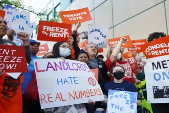 ভাড়া স্থগিতের দাবিতে বিক্ষোভ