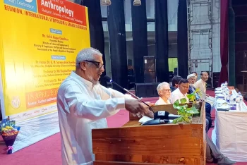 মেধাবীদের মাইগ্রেশনের বিপক্ষে আমি : প্রবাসী কল্যাণমন্ত্রী