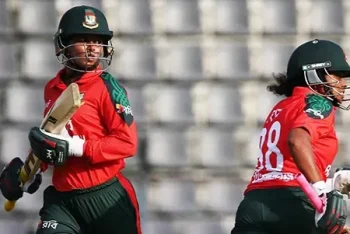 শেষ ওভারের রোমাঞ্চে হেরে হোয়াইটওয়াশ বাংলাদেশ
