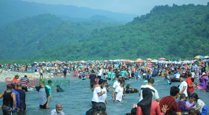 প্রকৃতিপ্রেমী পর্যটকে মুখরিত সিলেট