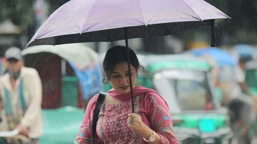 সারা দেশে বৃষ্টির আভাস, বাড়তে পারে তাপমাত্রাও