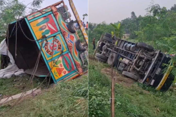 ঢাকা-টাঙ্গাইল মহাসড়কে রডবোঝাই ট্রাক উল্টে নিহত ১৫
