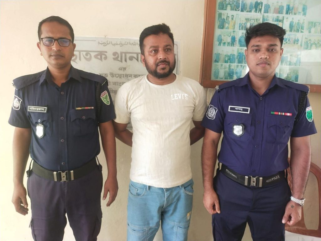 ছাতকে পুলিশের অভিযানে পলাতক আসামী গ্রেফতার