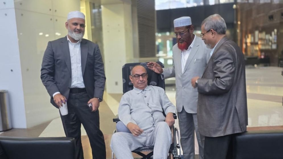 মালয়েশিয়ায় মির্জা আব্বাসকে দেখতে গেলেন জামায়াত সেক্রেটারি