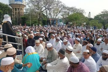 শাহী ঈদগাহে লাখো মুসল্লির ঈদ জামাত, ফিলিস্তিনসহ নির্যাতিত মুসলমানদের জন্য বিশেষ মোনাজাত