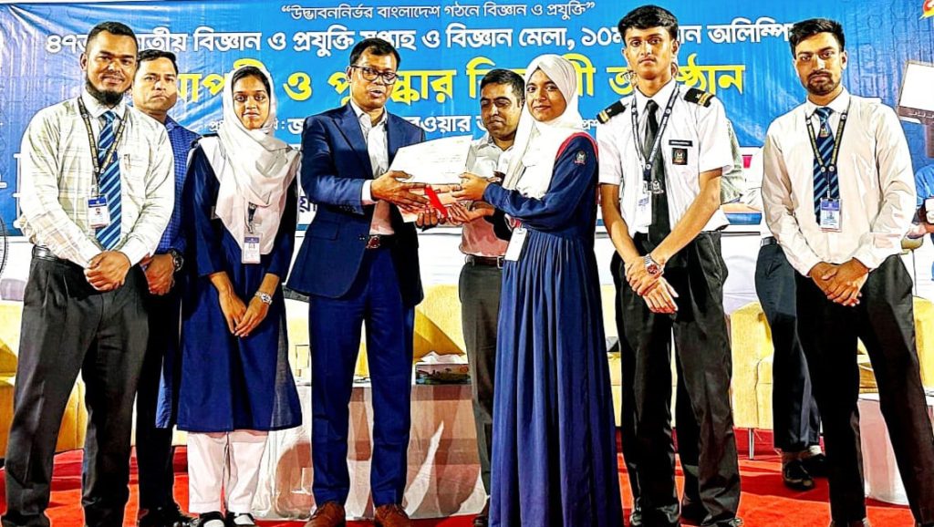 আন্তঃকলেজ বিতর্কে চ্যাম্পিয়ন স্কলার্সহোম কলেজ
