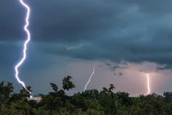 দোয়ারাবাজারে বজ্রপাতে খামারির মৃত্যু