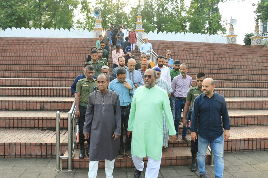ঈদ জামাতের জন্য প্রস্তুত সিলেটের ঐতিহ্যবাহী শাহী ঈদগাহ