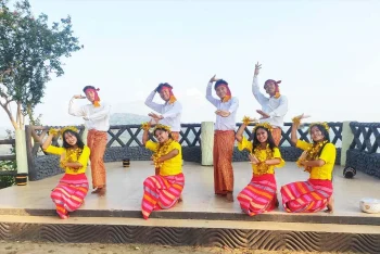 নয় জাতিগোষ্ঠীর পরিবেশনায় ‘পাহাড়ে ঈদ’