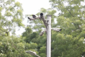 ঢাকার রাস্তায় এখন নজর রাখছে এআই ক্যামেরা