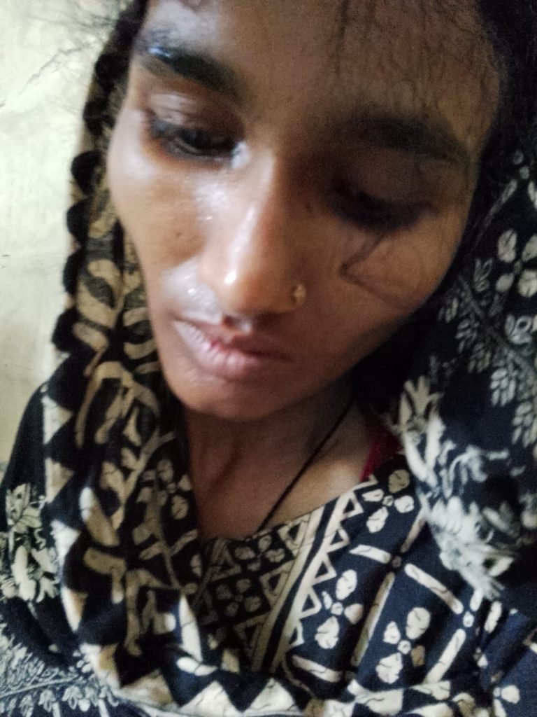 ফজরের নামাজে স্বামী, ঘরে শিশু কন্যাকে গলা কেটে হত্যা করলেন মা