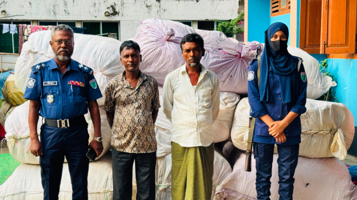 জৈন্তাপুরে ১১ লাখ টাকার ভারতীয় কম্বলসহ গ্রেফতার ২