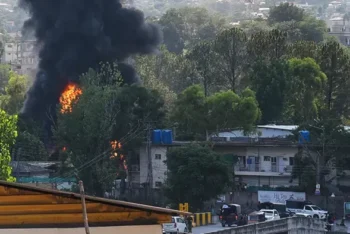 গুলিতে বিধ্বস্ত পাকিস্তানের সামরিক হেলিকপ্টার?