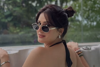 চার বছরের গোপন প্রেম প্রকাশ্যে