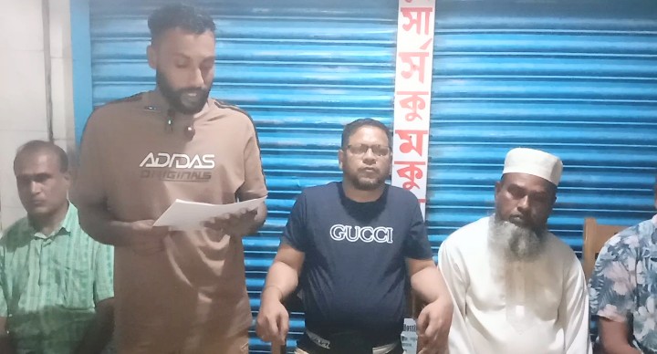 ছাতকে প্রতিপক্ষের হামলায় আহত ব্যবসায়ীর সংবাদ সম্মেলন
