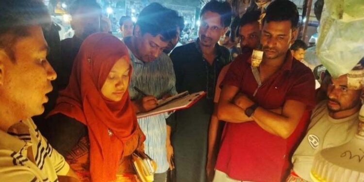 বড়লেখায় পোনমাছ বিক্রির দায়ে জরিমানা