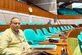 প্রধানমন্ত্রীর ‘ভর্ৎসনায়’ সংসদে হাজির এমপি এমরান