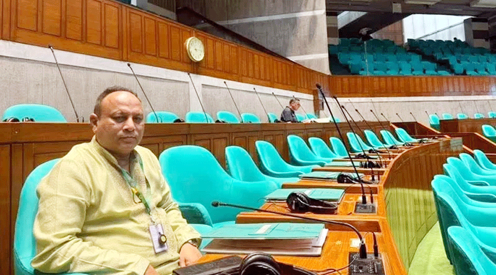 প্রধানমন্ত্রীর ‘ভর্ৎসনায়’ সংসদে হাজির এমপি এমরান
