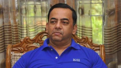 দেশে ফেরা ঠেকাতে দুবাইয়ে নিজের নামে মামলা