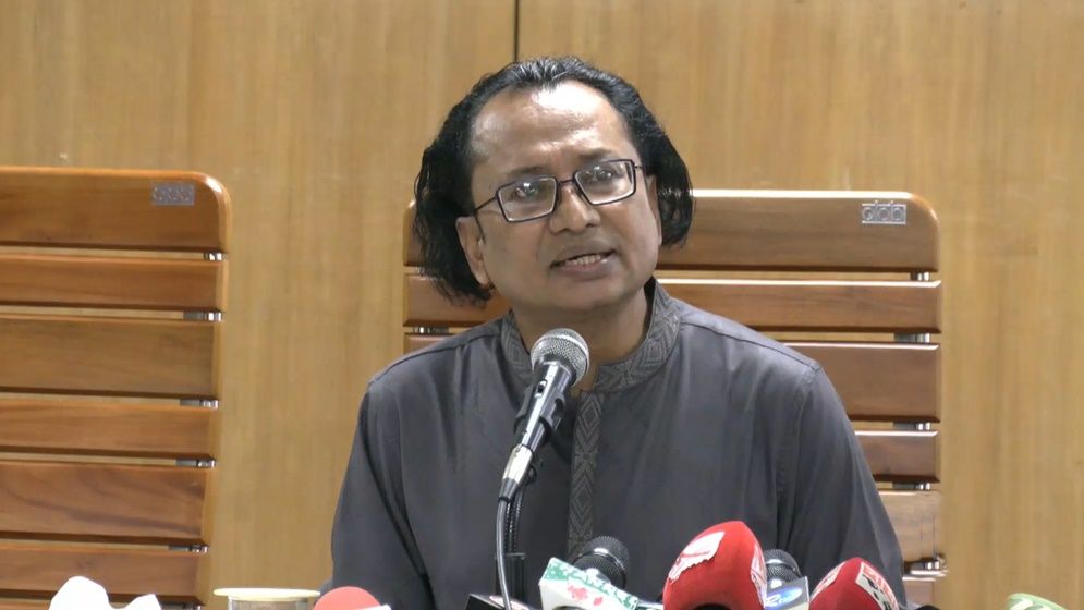 দিল্লির বিমানবন্দরে কী ঘটেছে, জানালেন ডা. জাহেদ উর রহমান