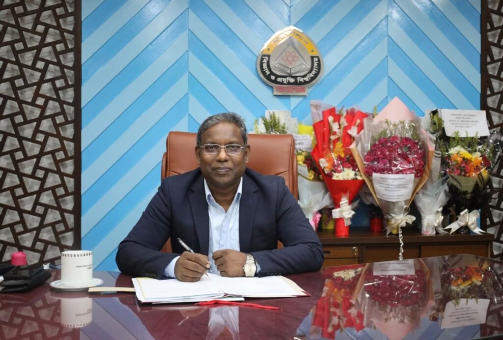 শিক্ষা-গবেষণা ও উন্নয়নে গতিশীলতার এক মাস, শাবিপ্রবি উপাচার্যের নেতৃত্বে নতুন প্রত্যাশা