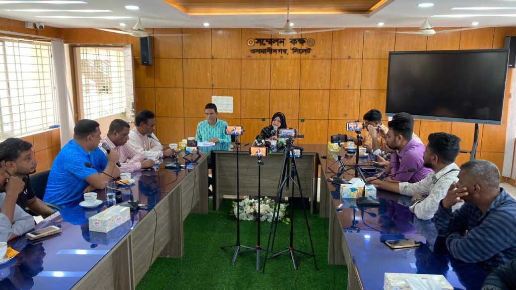 আপা ডাকায় নয়, বাসি মিষ্টি থাকায় বনফুলকে জরিমানা