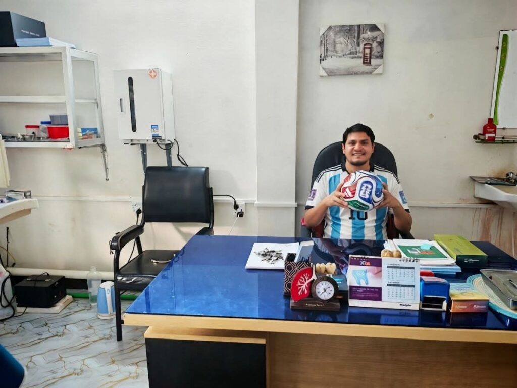 তাহিরপুরে আর্জেন্টিনা সমর্থকদের জন্য ফ্রি চিকিৎসা ও ছাড় ঘোষণা চিকিৎসকের