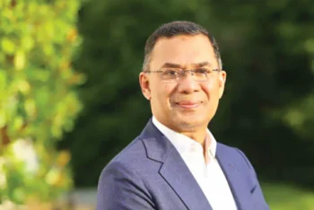 পররাষ্ট্রনীতির প্রথম পরীক্ষা