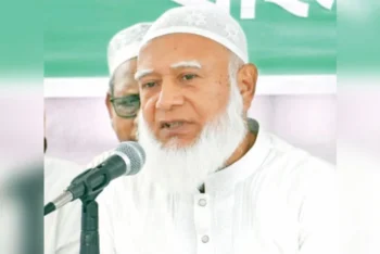 সরকার একদলীয় শাসনের দিকে ধাবিত হচ্ছে
