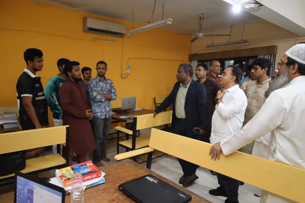 ফুটবল বিশ্বকাপ দেখতে শাবিপ্রবি আবাসিক হলগুলোতে বড় পর্দা স্থাপন