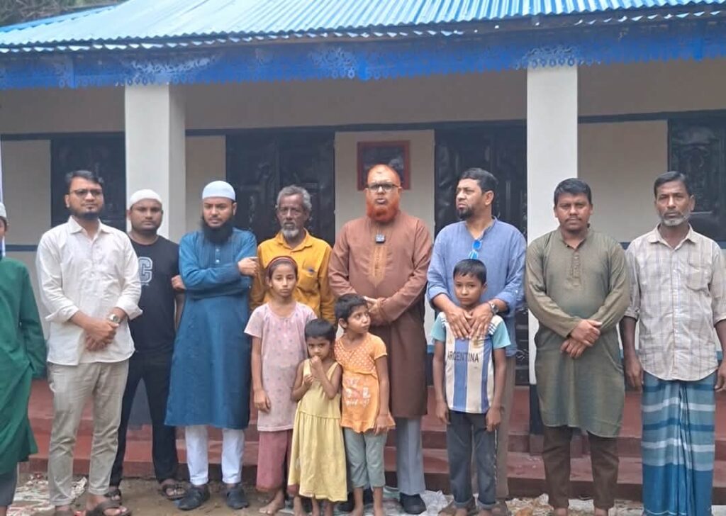 বিশ্বনাথে সিডস অফ সাদাকাহর ঘর পেলো তিনটি অসহায় পরিবার