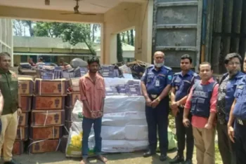 কোম্পানীগঞ্জে কাভার্ড ভ্যান ভর্তি ভারতীয় জিরা জব্ধ: আটক ১