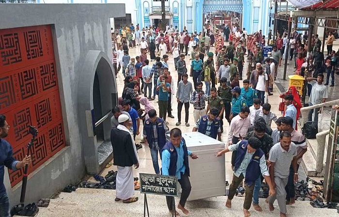 শাহজালাল মাজারের দানবাক্সের টাকা আজ ২য় দফায় প্রকাশ্যে গণনা হবে