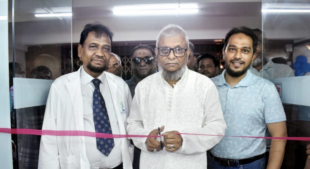 চিকিৎসার মাধ্যমে রোগীকে হুইল চেয়ার থেকে স্বাভাবিক চলাফেরা করা আনন্দের বিষয়: মন্ত্রী আরিফুল হক