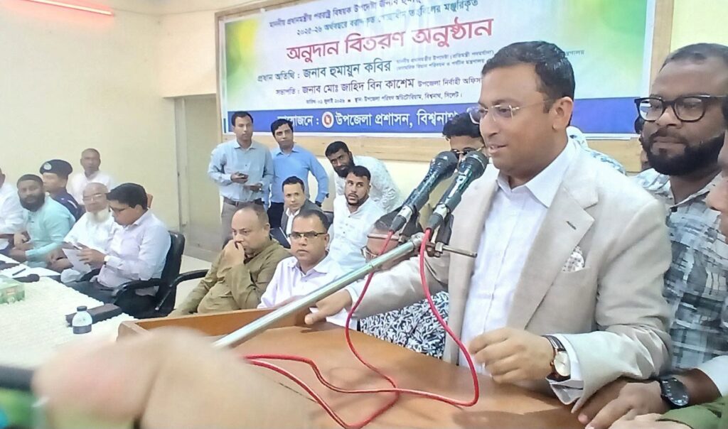 এলাকার রাস্তাঘাটের উন্নয়নকে অগ্রাধিকার দেওয়া হচ্ছে