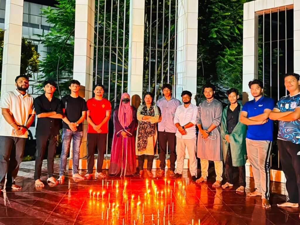 জুলাই শহীদদের স্মরণে শ্রীমঙ্গলে জাতীয় ছাত্র-শক্তির মোমবাতি প্রজ্বলন