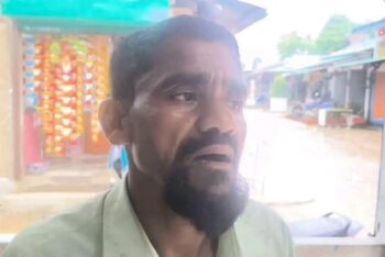 তাহিরপুরে ইজারা আদায়ে মুরগি বিক্রেতাকে মারধরের অভিযোগ