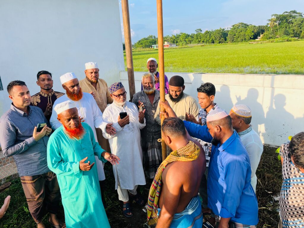 বিশ্বনাথে উপদেষ্টা হুমায়ূন কবিরের উদ্যোগে মসজিদে নলকূপ স্থাপন