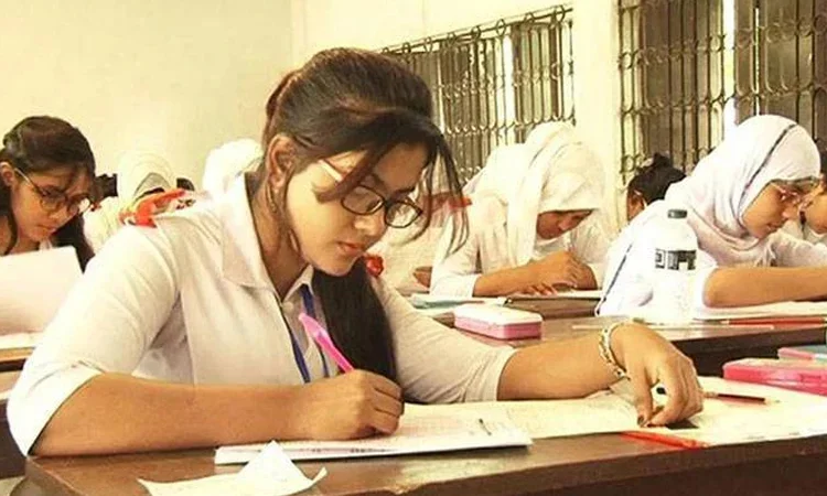 চট্টগ্রাম বোর্ডের এইচএসসি ও সমমানের পরীক্ষা অনির্দিষ্টকালের জন্য স্থগিত