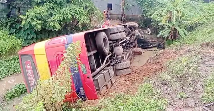 হবিগঞ্জে দুই বাসের মুখোমুখি সংঘর্ষ: চালকসহ নিহত ২