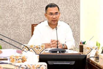 সরকারি অনুষ্ঠানের ব্যানার-বিলবোর্ডে প্রধানমন্ত্রীর ছবি ব্যবহারে নিষেধাজ্ঞা