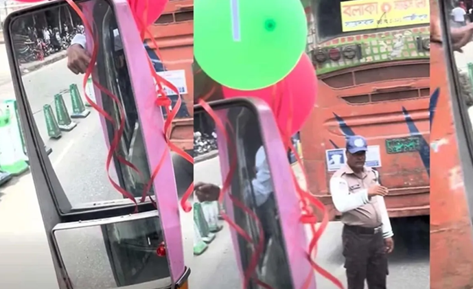 নারীদের জন্য বিশেষায়িত ‘পিংক’ বাসে ধাক্কা দিয়ে জরিমানা গুনল বলাকা পরিবহন