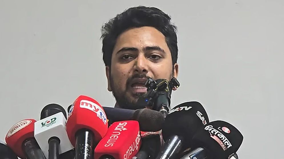 হাসিনাকে ভারতের ভূখণ্ড ব্যবহারের সুযোগ দিয়ে দ্বিপাক্ষিক সম্পর্ক অর্থহীন: নাহিদ ইসলাম